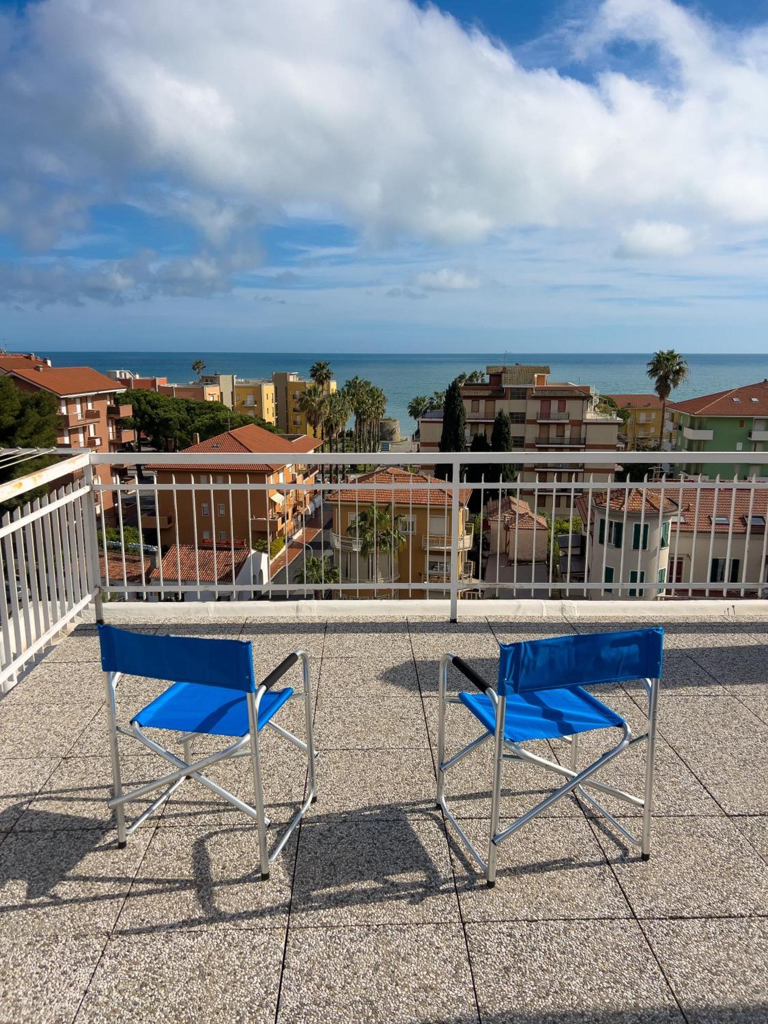 Casa Carlotta San Bartolomeo Al Mare Exterior foto